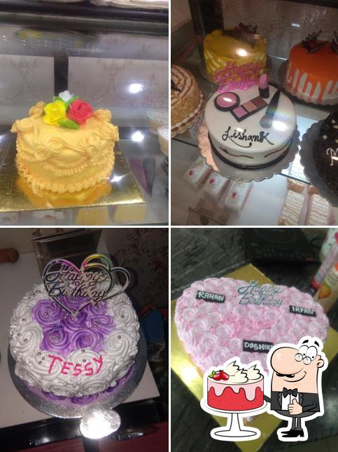 Here's a pic of Toostee's Cakes & Bakes