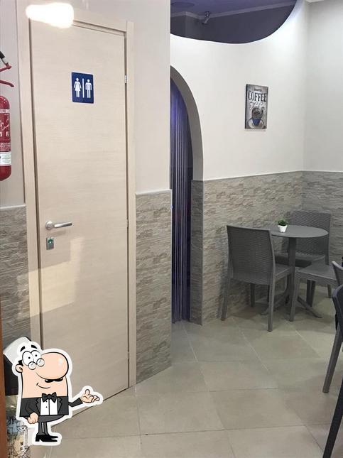 Gli interni di CAFFETTERIA PAGANO