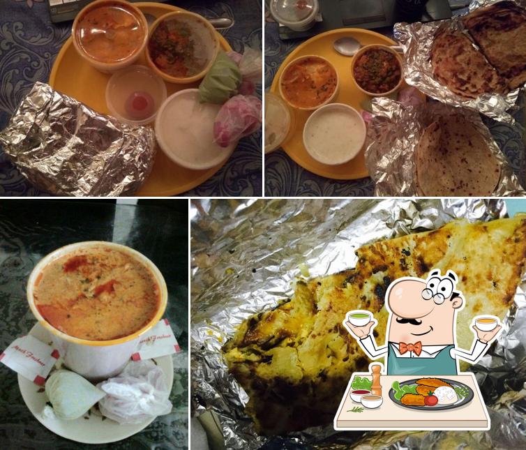 Food at 24 Hrs Tawa V/S Tandoor