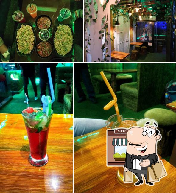 Check out how Junglee Cafe looks outside