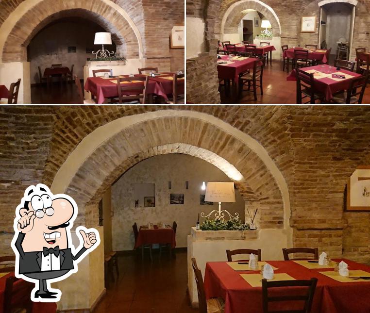 Gli interni di Osteria Conte De Vico