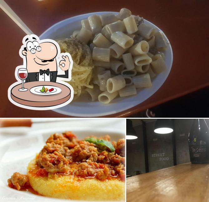 Questa è la foto che mostra la cibo e bevanda di Street Food Experience