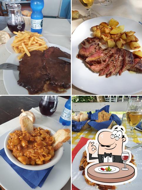 Cibo al Ristorante "Il Barcone"
