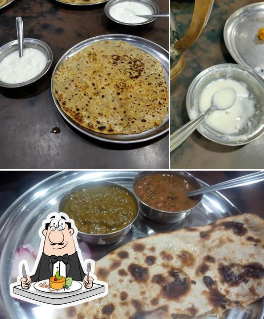 Food at Guru Nanak Dhaba