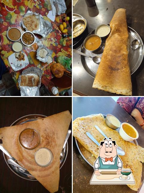 Samosa at Ajeet Dhaba Khana Khazana Restaurant