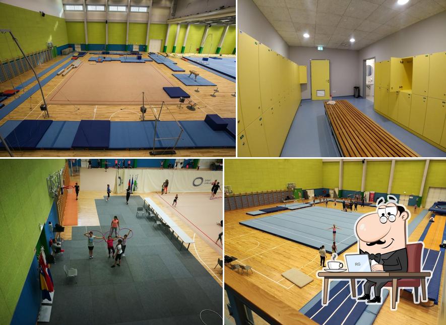 Siediti a un tavolo di Gimnastični center Ljubljana