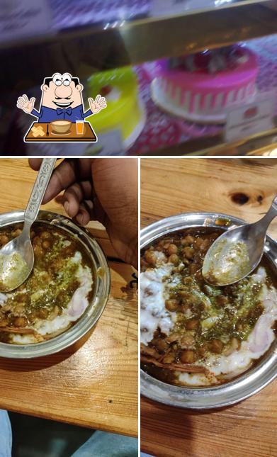 Meals at Kanta Sweets & Bakers