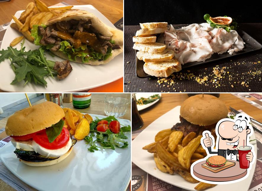 Ordina un hamburger a Al Vapore Steakhouse