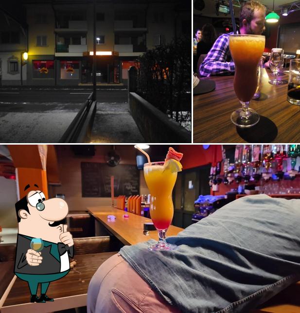 Ayers Rock Australian bar