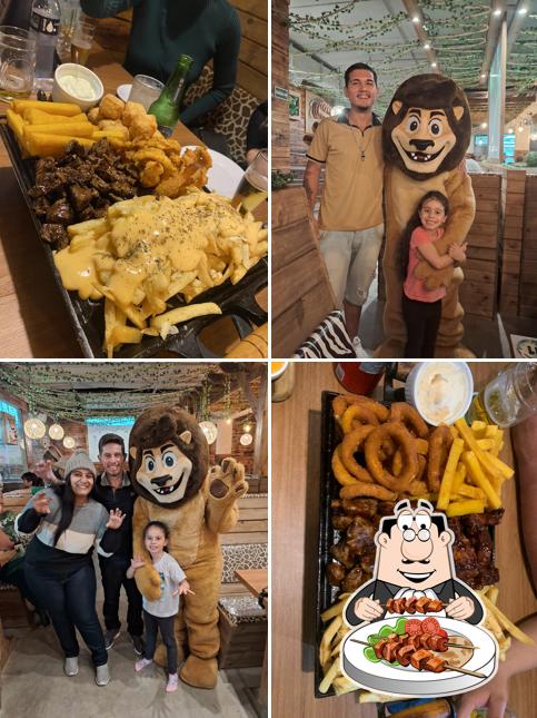 Platos en Mundo Animal Lanchonete Temática - Cotia