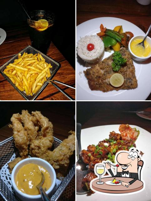 Food at Downtown Galleria