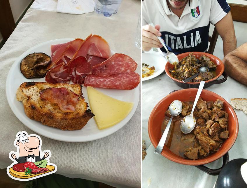Ordina i un pasto a base di carne a La Fraschetta