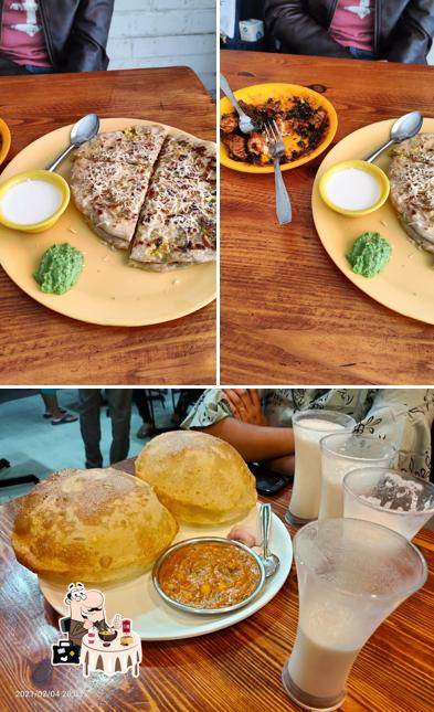 Food at Mauli paratha