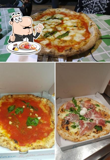 Scegli tra le svariate varianti di pizza