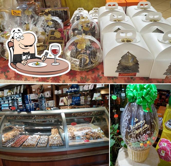 Cibo al Fratelli Toschi - Bar Pasticceria Gelateria Tavola Calda