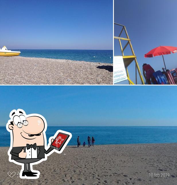 Gli esterni di Lido Albatros Cavallaro