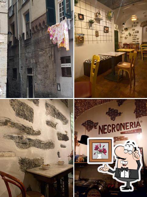 Gli interni di Negroneria+Patateria Genovese