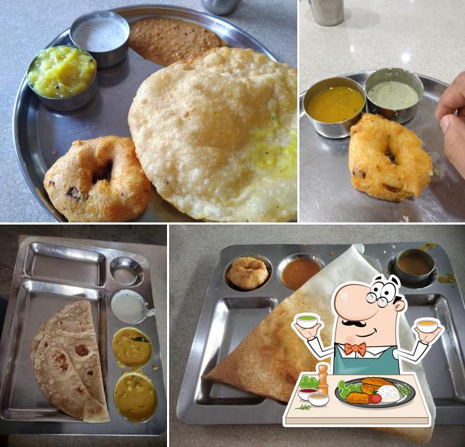 Food at Hotel New Aryas(Pure Veg)