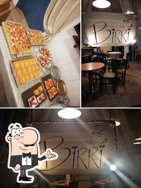 Bar BIRRI si caratterizza per la interni e cibo