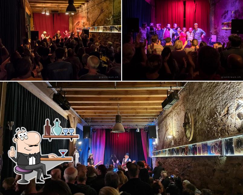 Dai un'occhiata agli interni di Groove Club