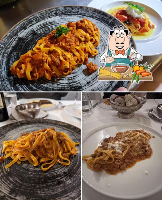 Spaghetti alla bolognese al Ristorante La Greppia Parma