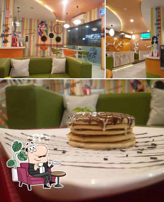 The interior of Full Toss Cafe