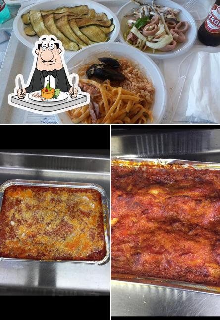 Cibo al Centro di ristorazione dei Pescatori di Terracina