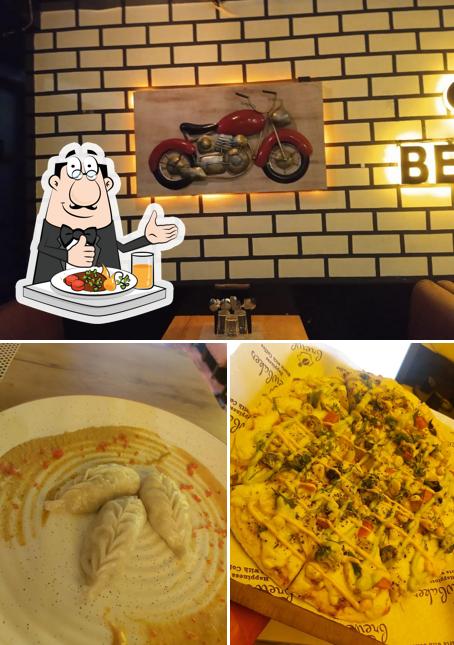 The picture of Moody cafe & lounge’s food and exterior