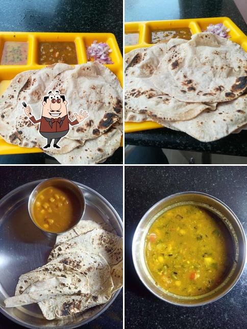 Food at Rotiwala And Chat
