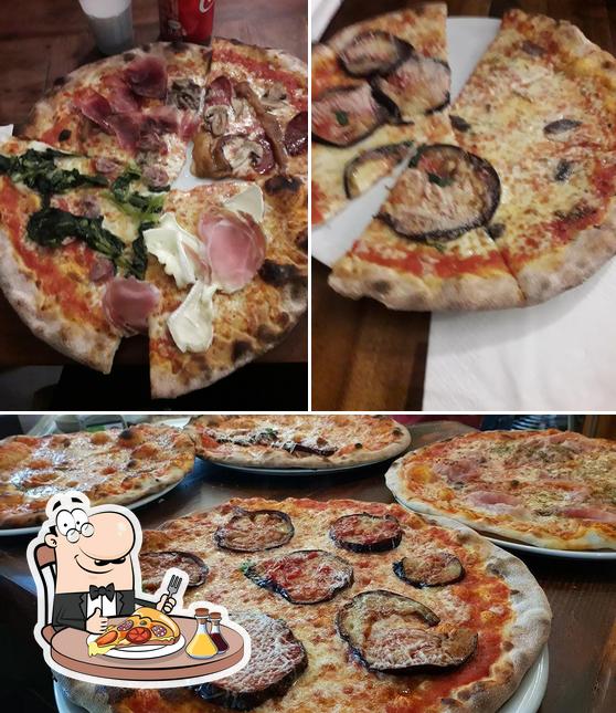 Scegli una pizza a Pizzeria e Gastronomia La Pignatta