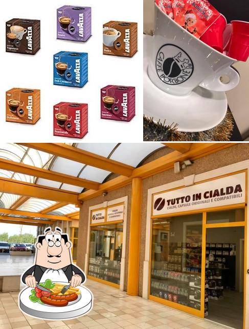 Tra le varie cose da Tutto In Cialda si possono trovare la cibo e esterno
