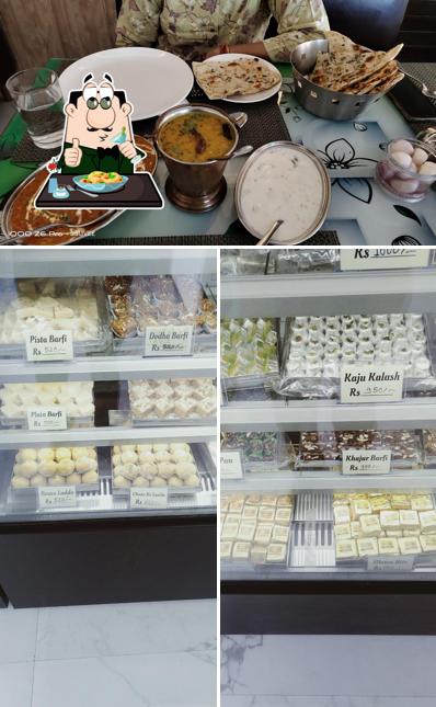 Food at MotaShow Sweets & Vegetarian Restaurant