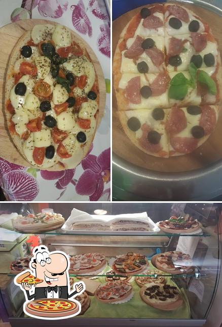 Ordina una pizza a Caffetteria Dove Sempre