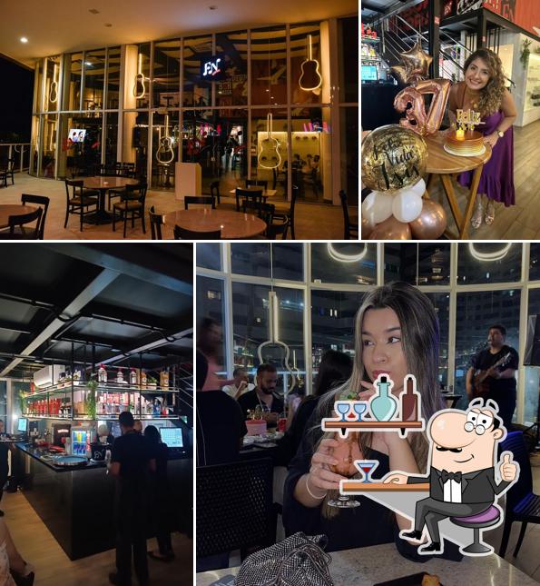 O interior do forronejo music bar