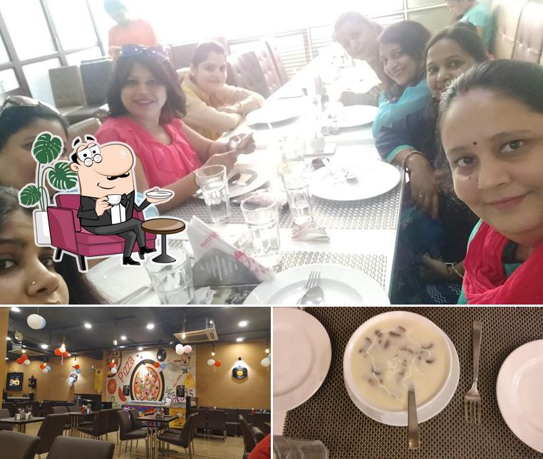 The picture of Spicy Hub’s interior and food