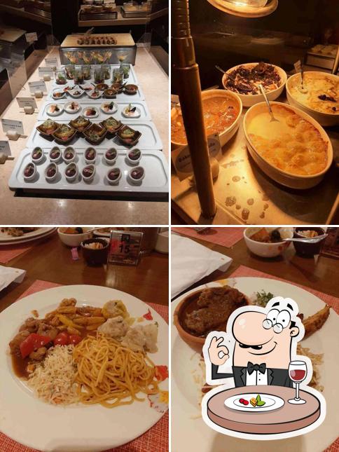 Meals at Grand Market Pavilion
