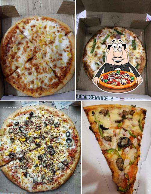 Try out pizza at La Pino’z Pizza-Gomti Nagar, Lucknow (UP)