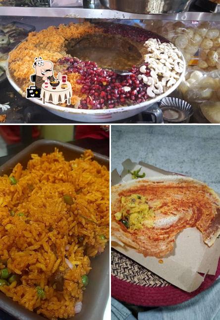 Food at Mahalaxmi Gulbarga chat bhandar