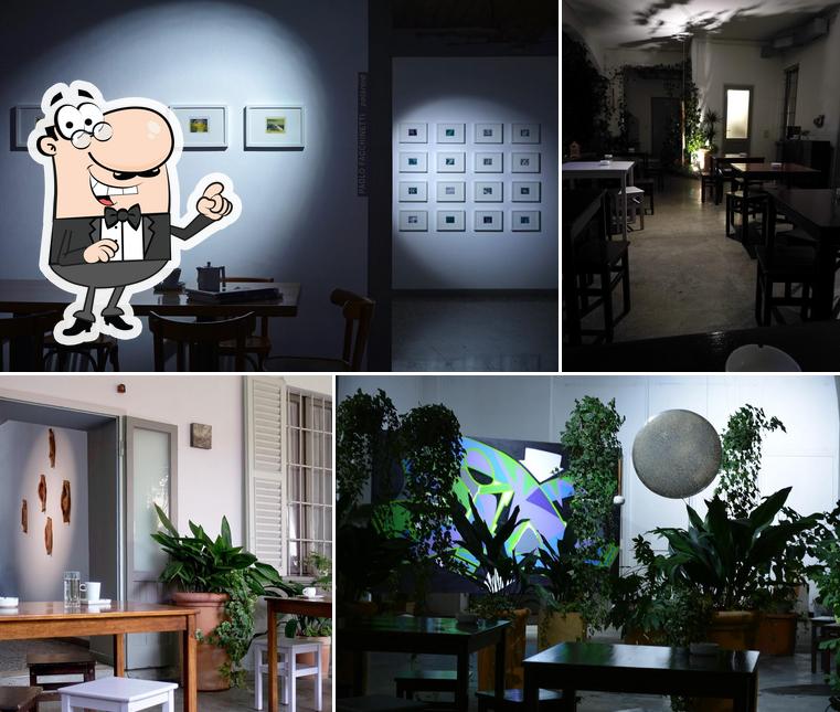 Dai un'occhiata agli interni di Calisto Cafè