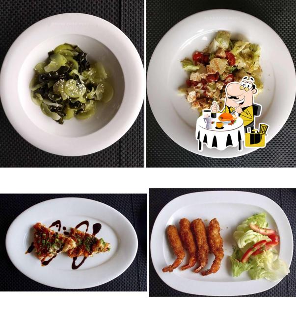 Food at MoMo Cafe - Courtyard By Marriott Hotel, Chakan