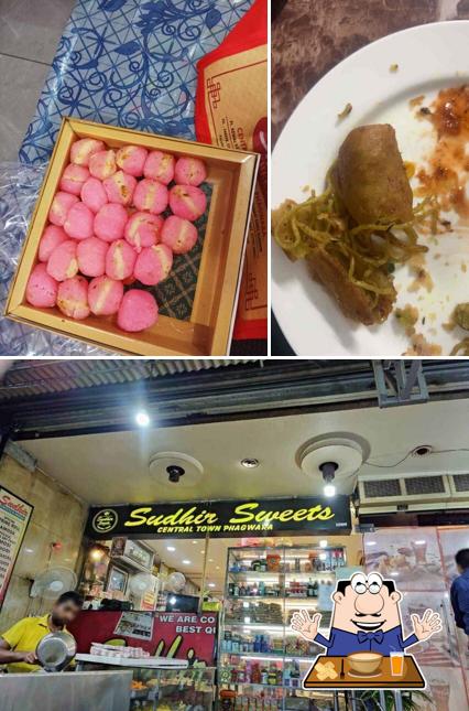 Food at Sudhir Sweets