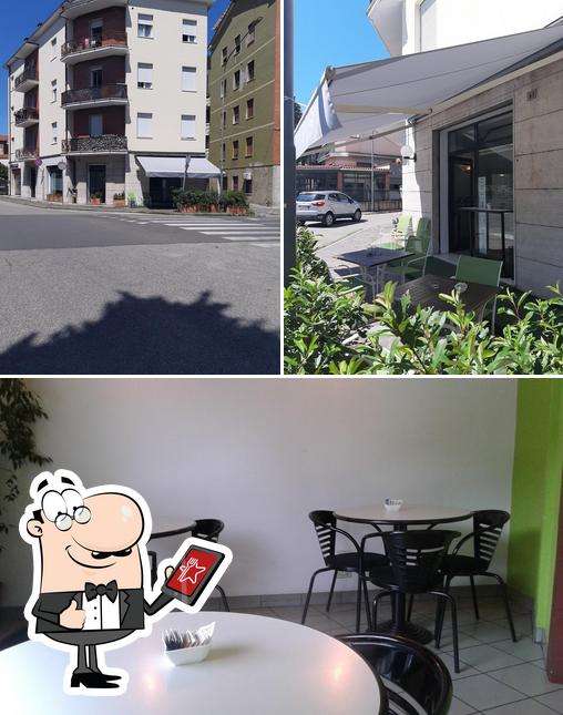 Tra le varie cose da Bar Civico 57 si possono trovare la esterno e interni