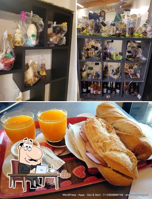 La intérieur et nourriture du restaurant