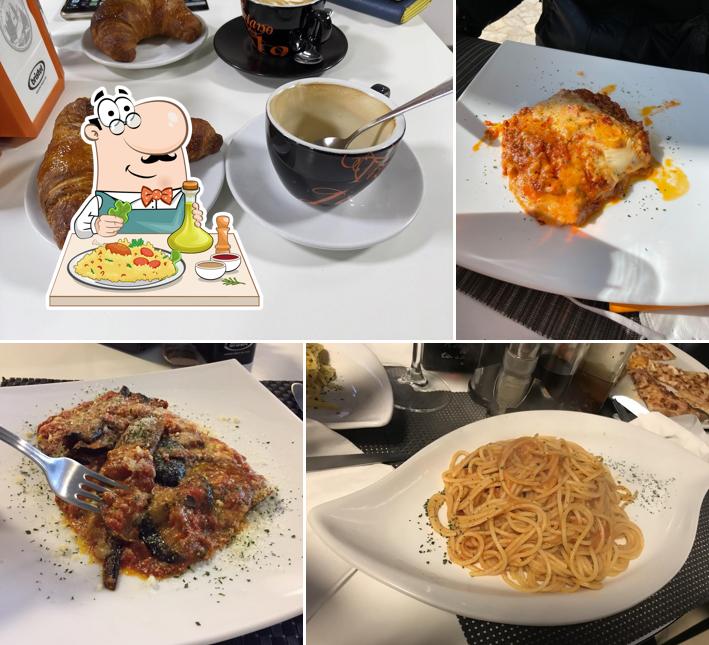Platti al Enjoy Bar Caffetteria
