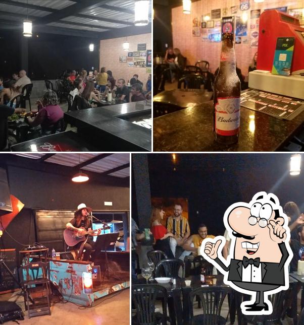 ROCK 'N' ROLL MUSIC BAR