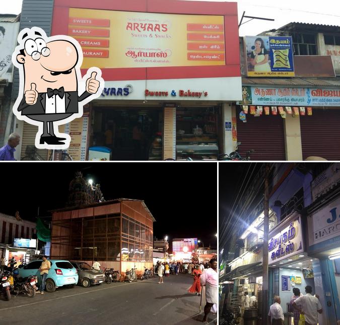 Here's a photo of Aryaas Sweets & Bakery's