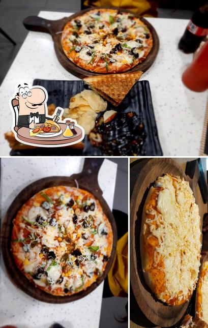 Try out pizza at hocco eatery