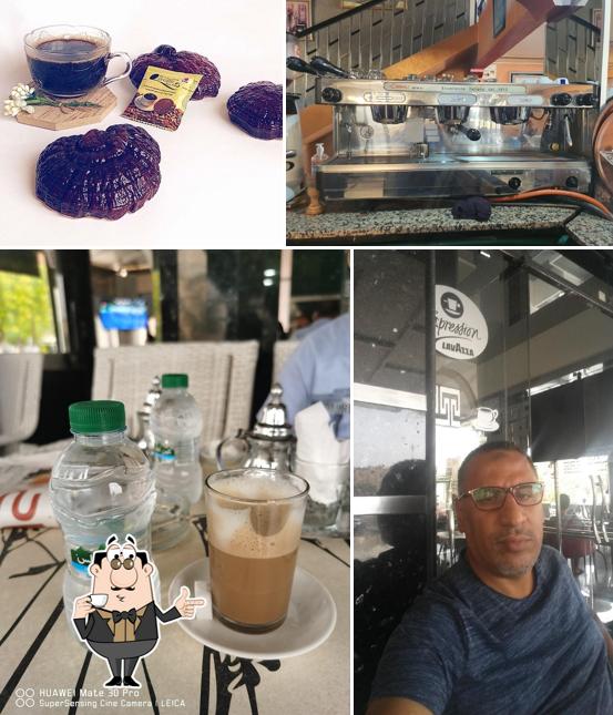 Café.com sert une variété de boissons