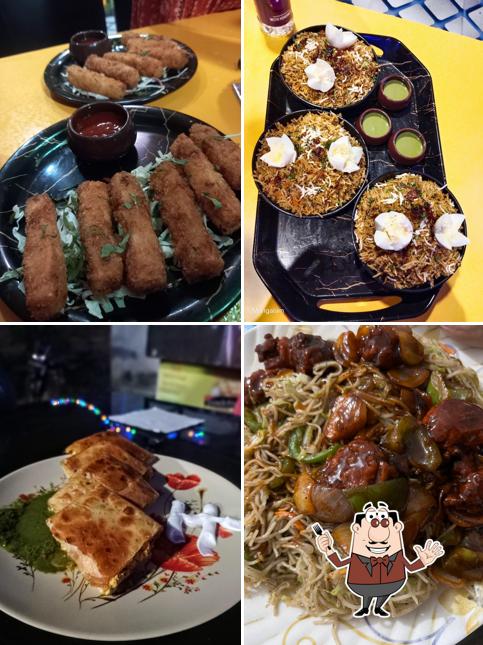 Food at Hunger Zarf Topping Truck