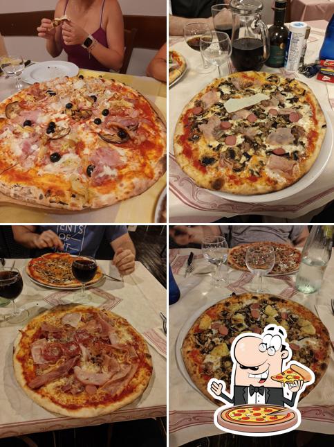 A L'Antico Borgo, puoi ordinare una bella pizza